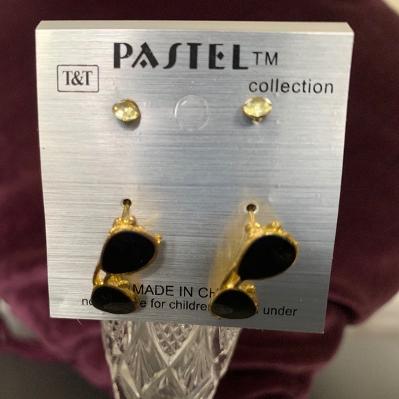 T&T Pastel™ Collection Stud Earring Set (2 pairs) - Picture 4 of 4